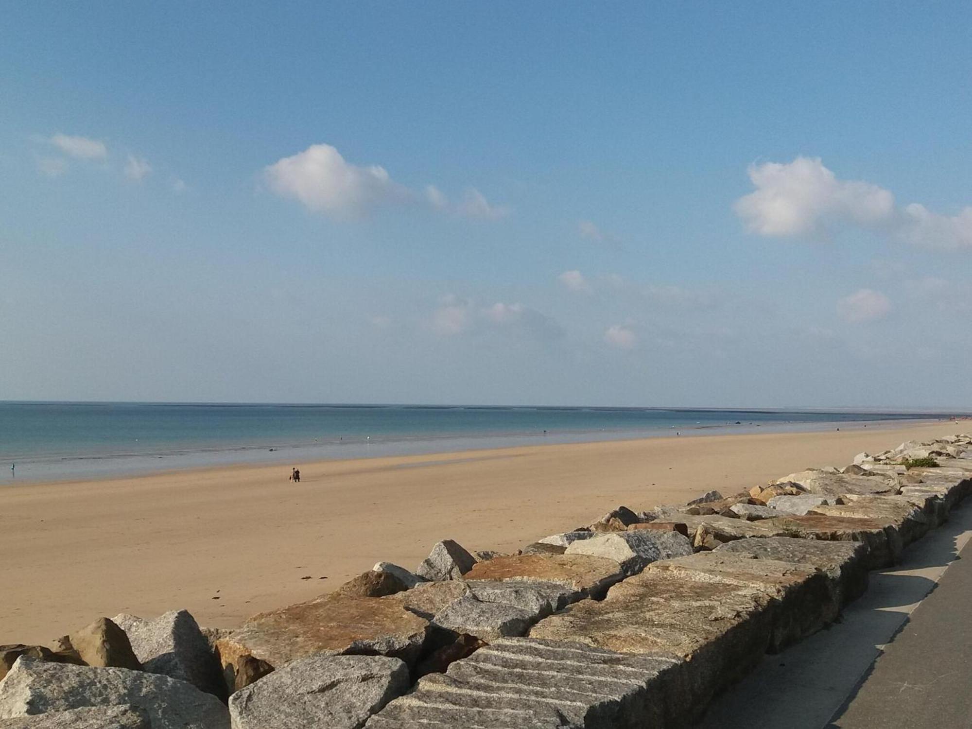 Holiday Home Close To Normandy Montaigu-les-Bois Buitenkant foto