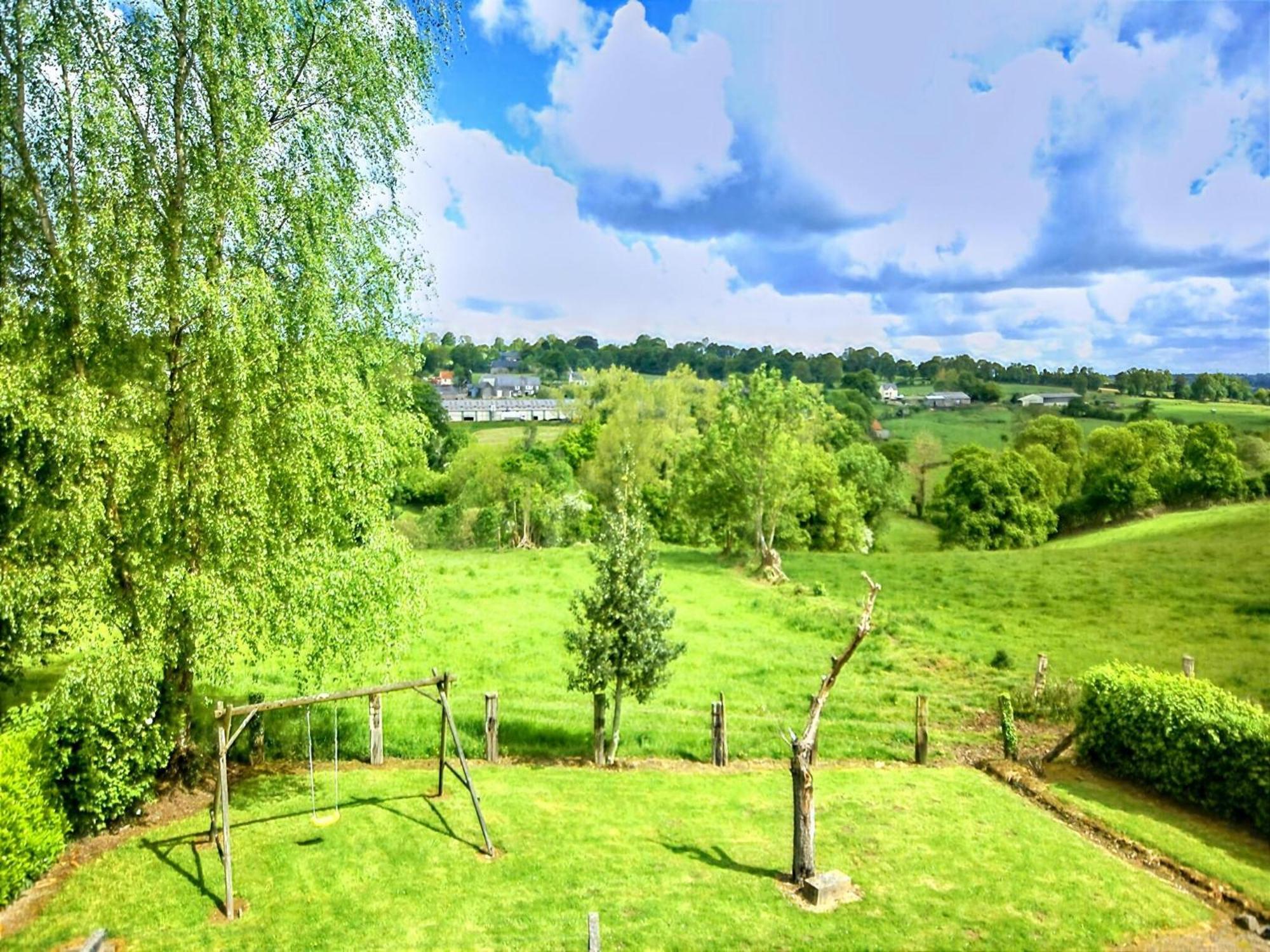 Holiday Home Close To Normandy Montaigu-les-Bois Buitenkant foto